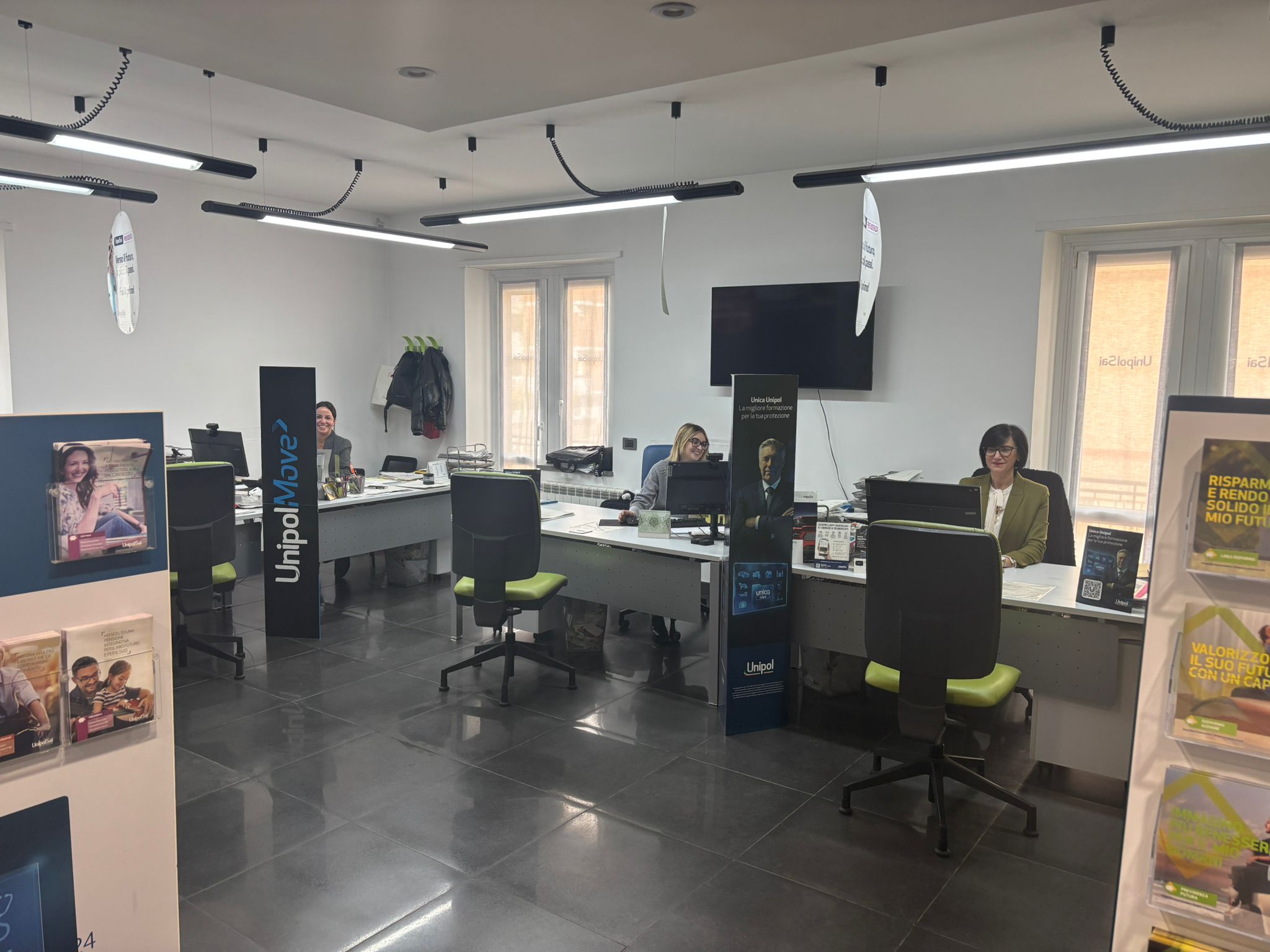 ercolini assicurazioni interno agenzia